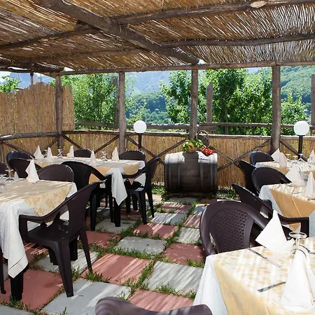 Da Regina Alloggio per agriturismo Tramonti